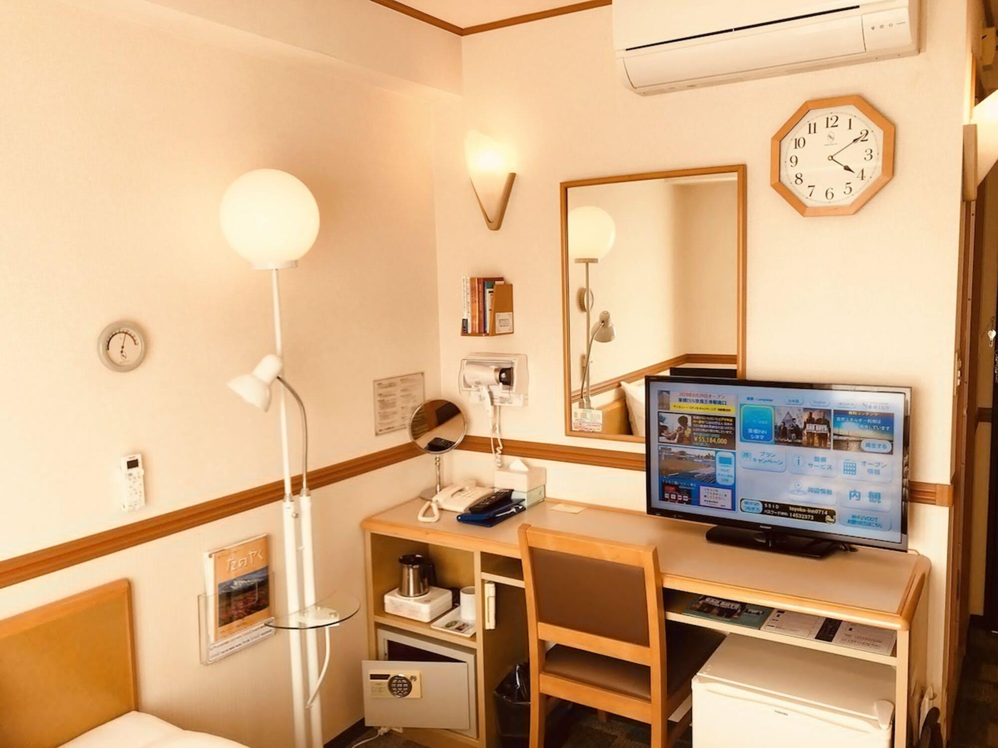 Toyoko Inn Okayama-eki Nishi-guchi Hiroba Eksteriør billede