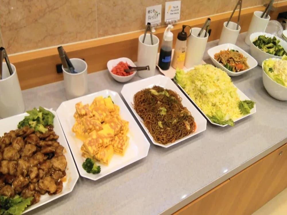 Toyoko Inn Okayama-eki Nishi-guchi Hiroba Eksteriør billede