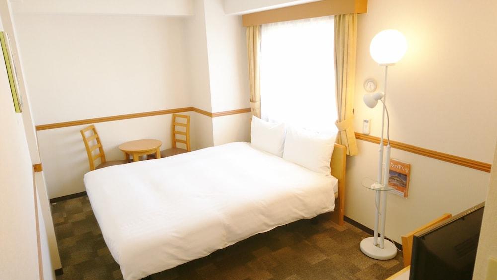 Toyoko Inn Okayama-eki Nishi-guchi Hiroba Eksteriør billede